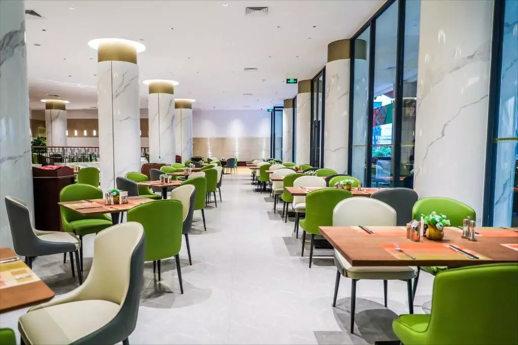 رستوران هتل دانگ فانگ چین